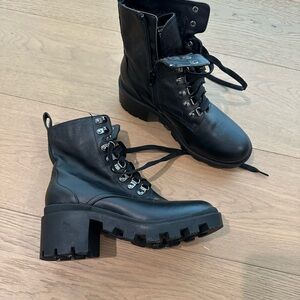 Leather lug sole combat boot